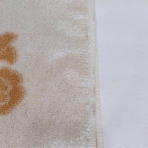 Vintage 70s Cannon Monticello Sculpted Floral Gold White Towel Retro 22 X 40 - Picture 9 of 12